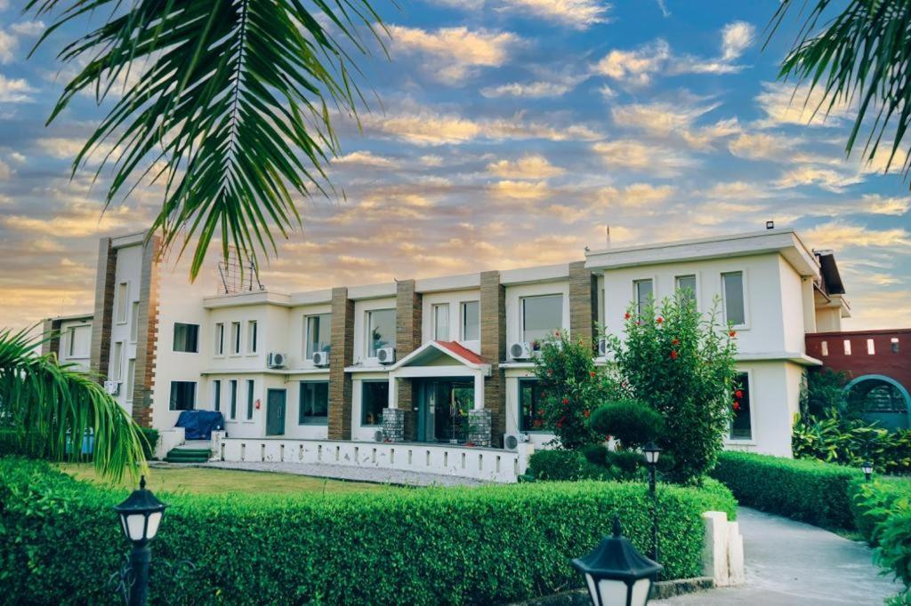 5 Senses Corbett Richness Luxuries Resort ! Destination Wedding & Corporate Events Ramnagar  Ngoại thất bức ảnh